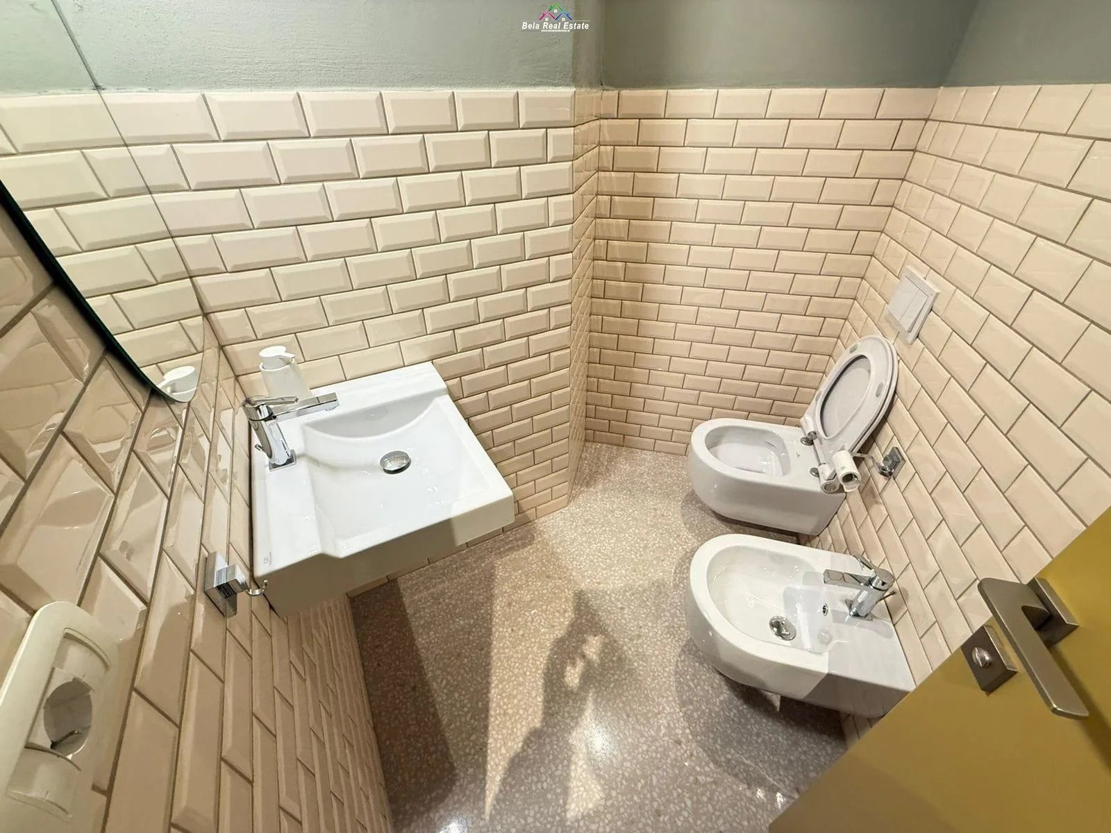 Apartament Me Qera 1+1 Tek Kompleksi Garden Building (ID B2101608) Tirane