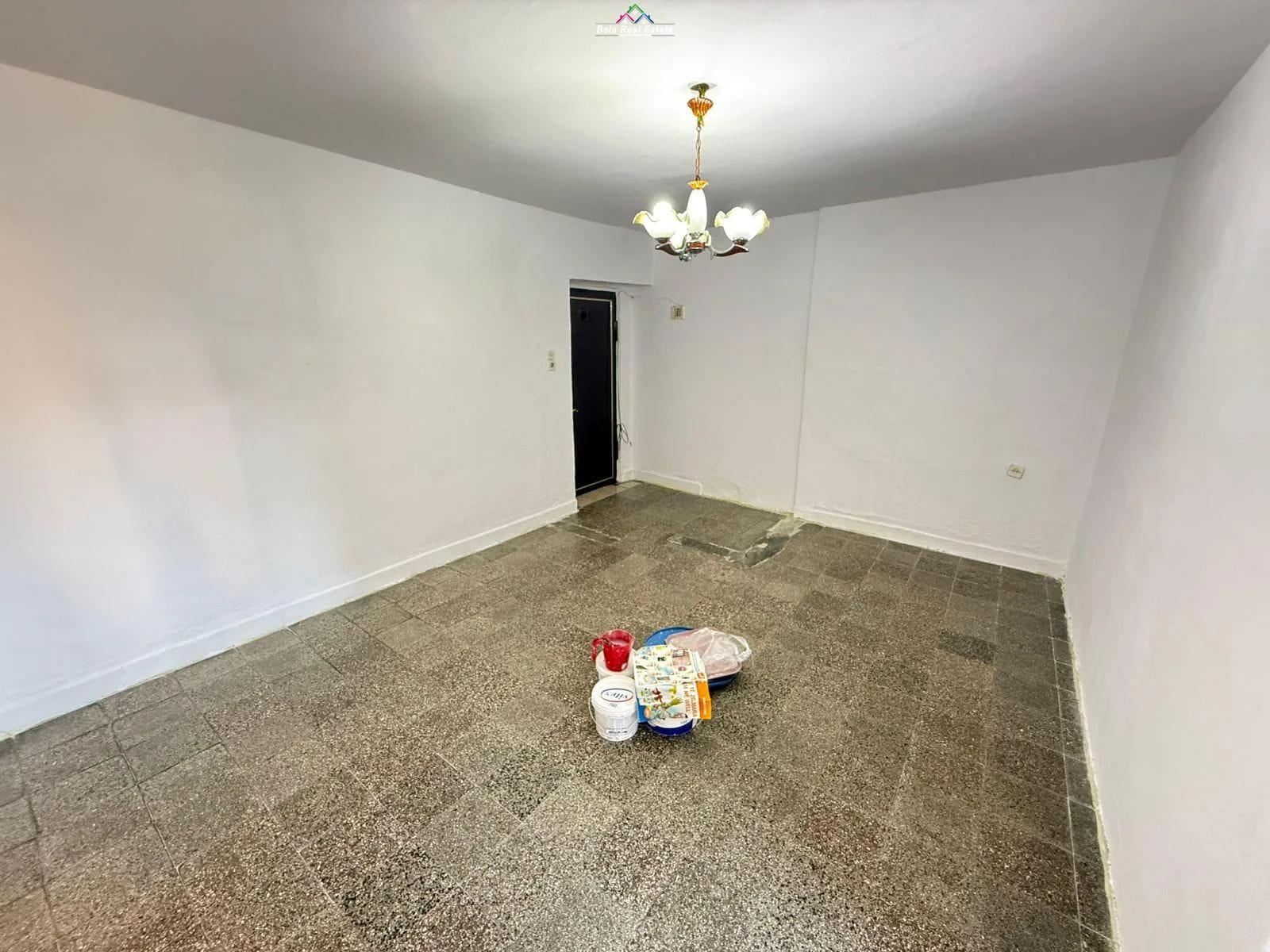 Garsoniere Ne Shitje Tek ish Restorant Durresi (ID BSHG32) Tirane