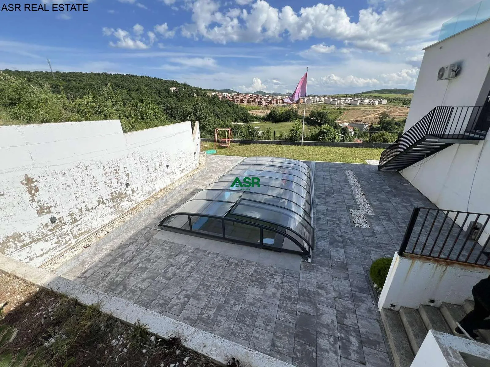 Ofrohet për shitje shtëpia në Zllatar