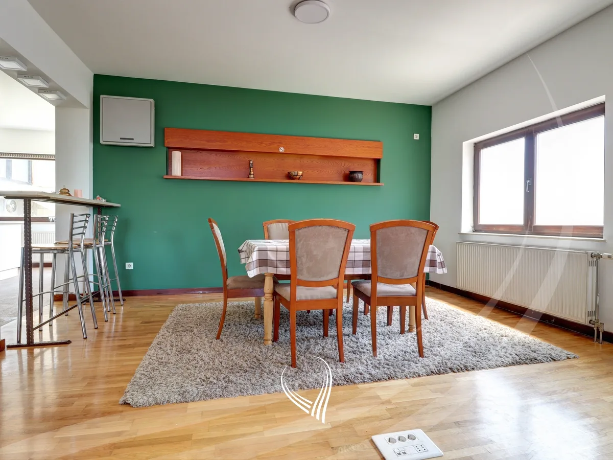 Shtëpi 400m2 në shitje në lagjen Taslixhe
