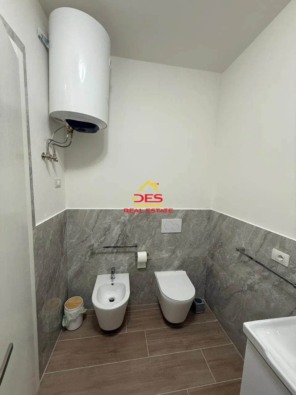 Shitet ose jepet me qira apartament 1+1 në orikum , vlorë.