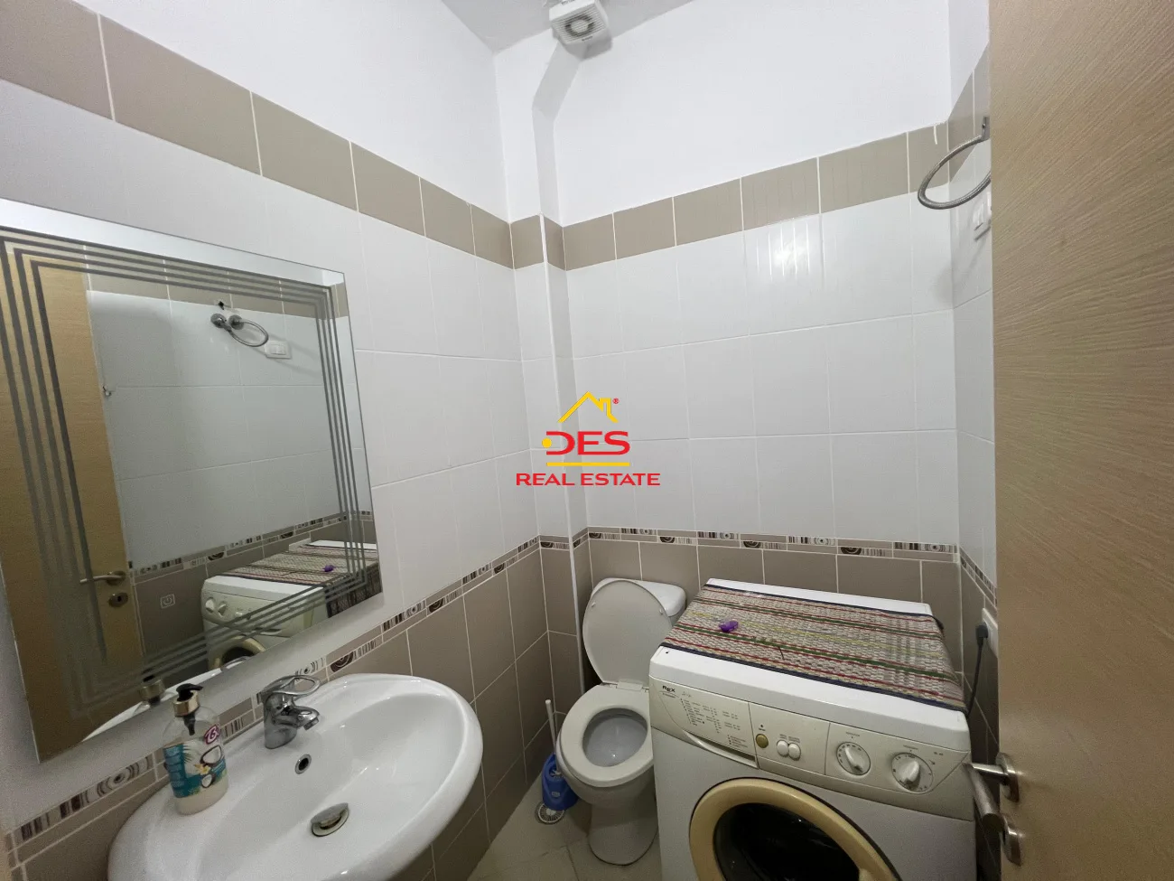 Shitet apartament 2+1 te “marina bay”,vlorë. 🌅 me pamje nga deti