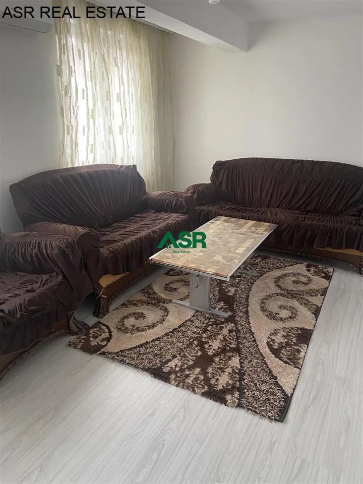 #ID:4124 Banesë 63m2 me #qira në  Lagjen e Muhaxherëve, afër Shtëpisë së Shëndetit.