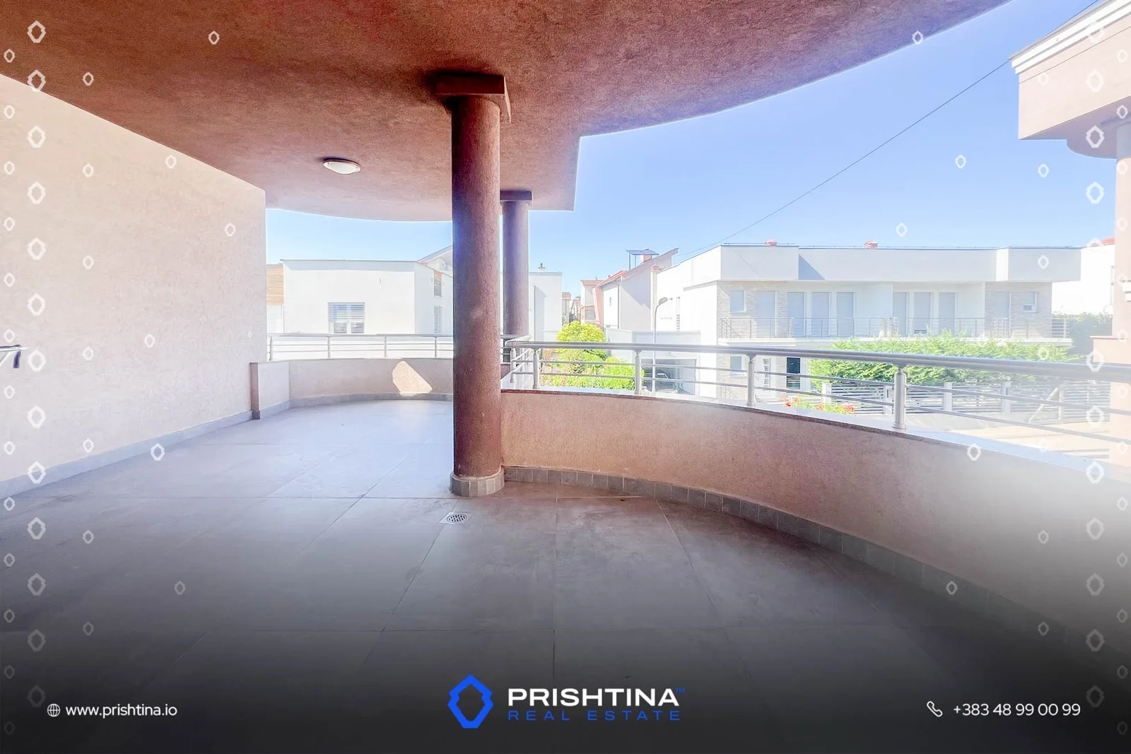 Shtëpi me qira 450m² në Veternik