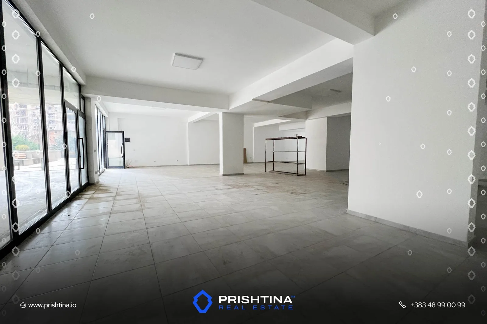 Lokal me #shitje 288m² në Muharrem Fejza 🏢✨