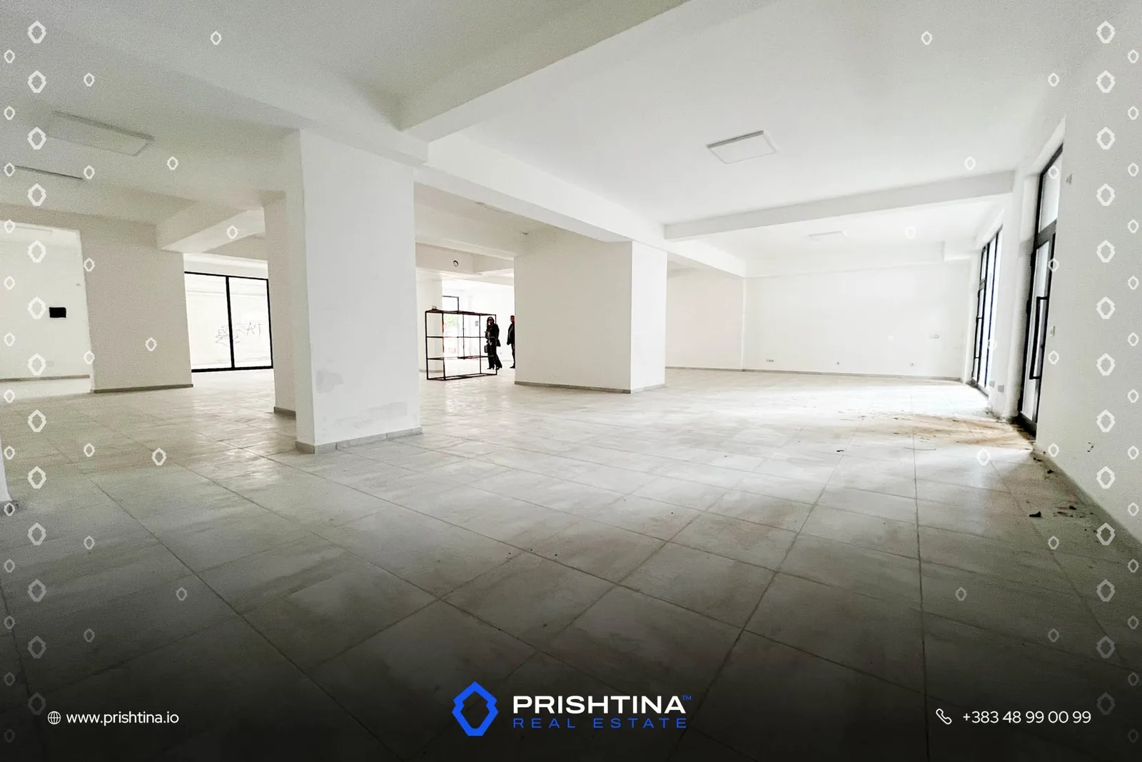 Lokal me #shitje 288m² në Muharrem Fejza 🏢✨