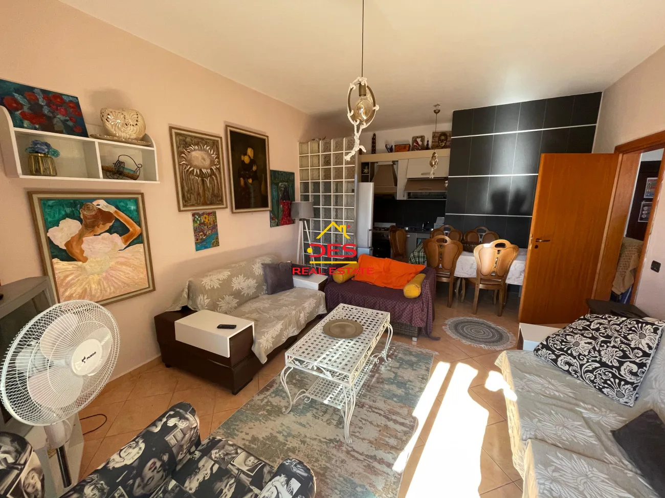 Shitet apartament 1+1 në orikum.