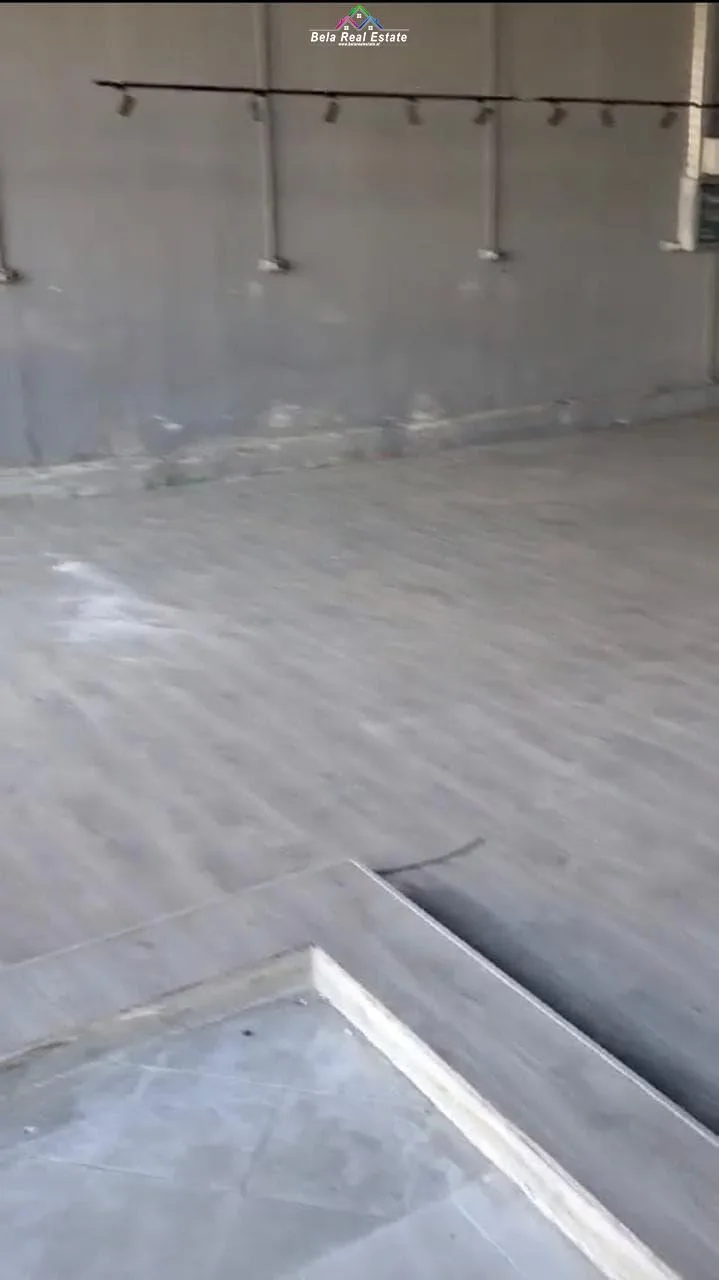 Magazine Me Qera Tek Ish-Dogana (ID BM241) Tirane