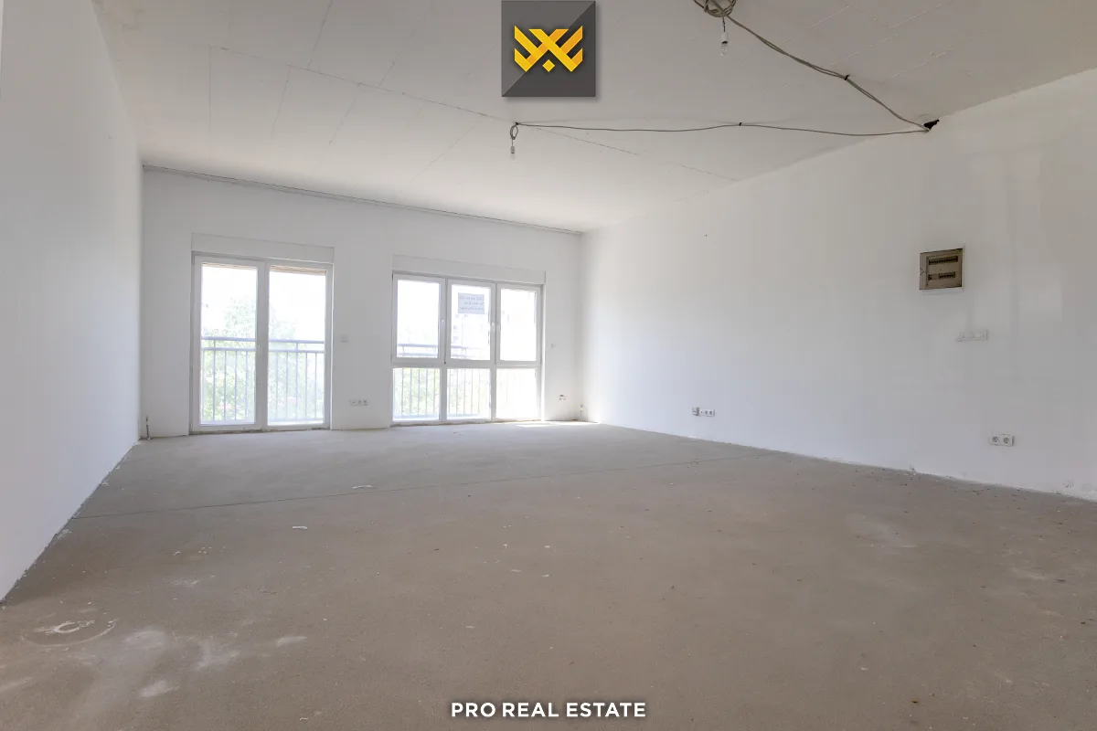 Lokal 244m² për #SHITJE te Rruga C.