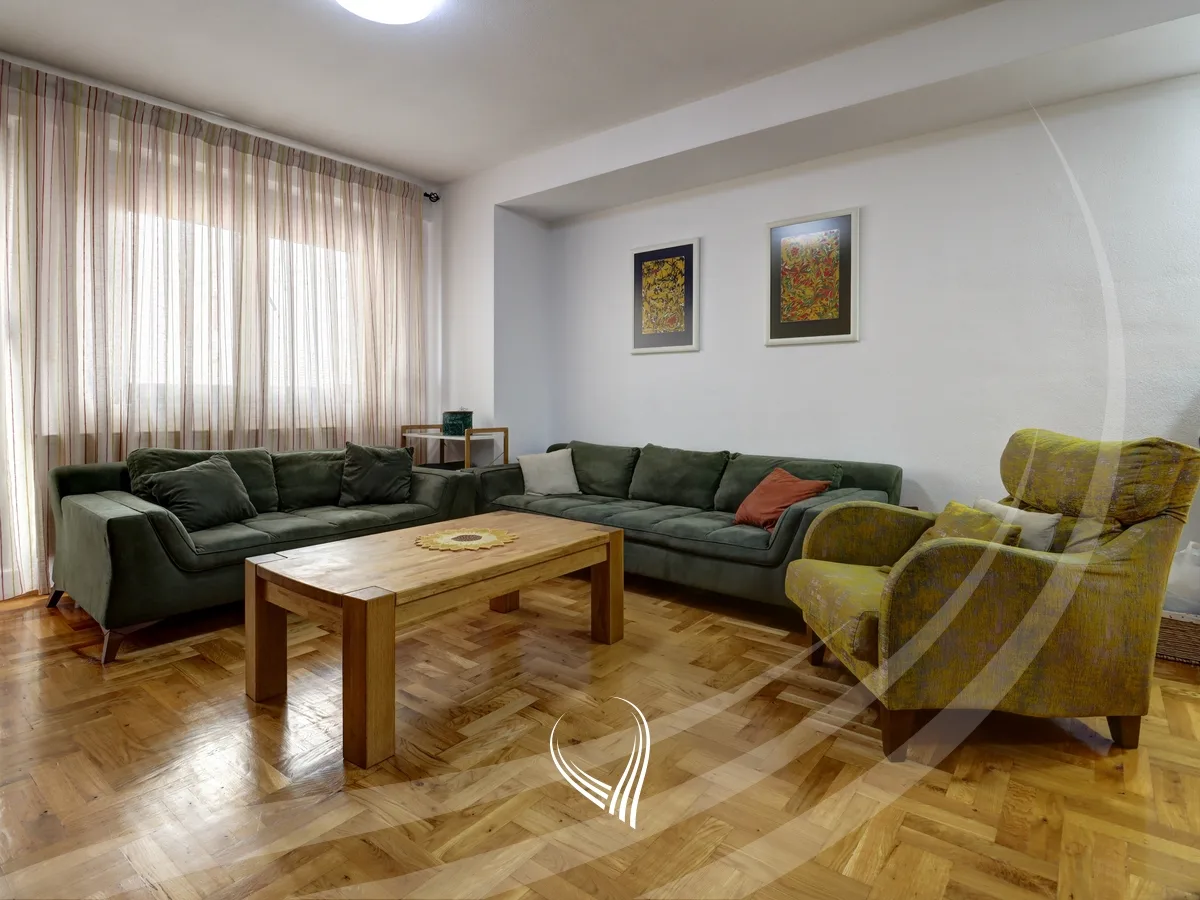 Banesë me 2 dhoma gjumi në shitje në lagjen Qafa