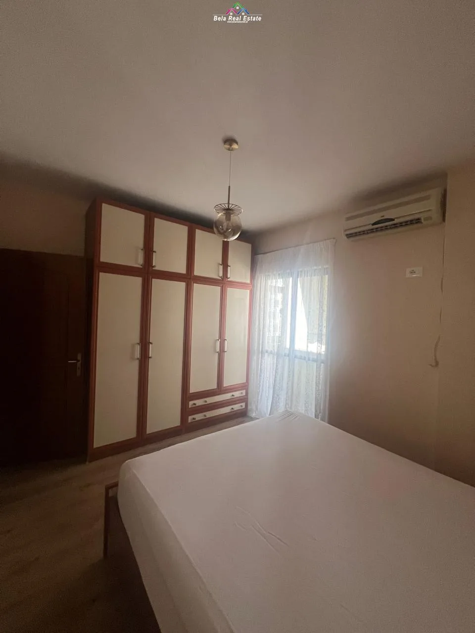 Apartament  Me Qera 1+1 Tek Kompleksi Square 21 (ID B210761) Tirane.