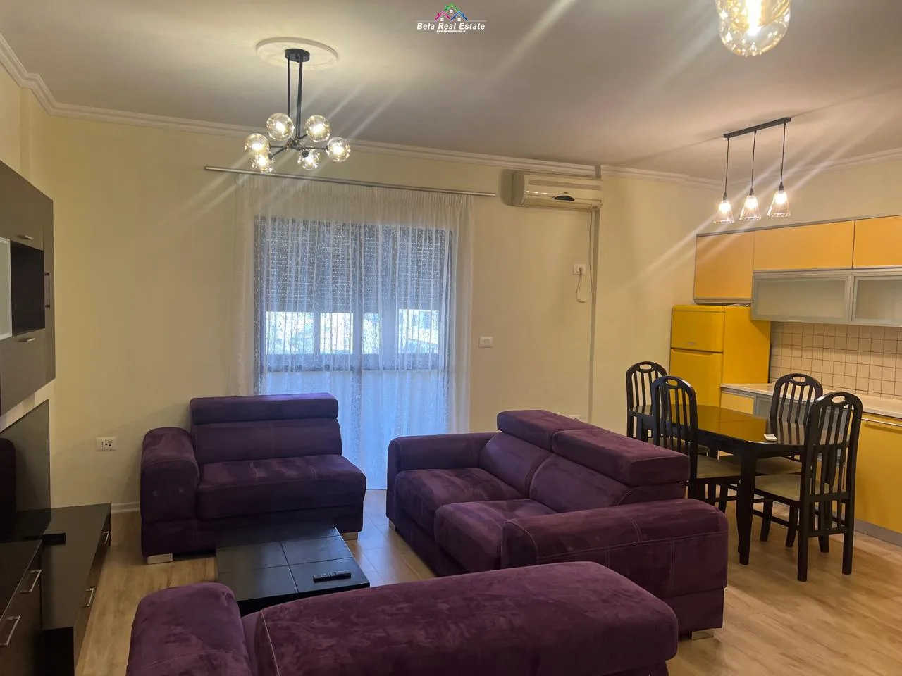 Apartament  Me Qera 1+1 Tek Kompleksi Square 21 (ID B210761) Tirane.