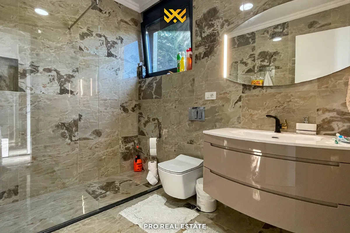 Shtëpi 257m² me #QIRA në Dragodan