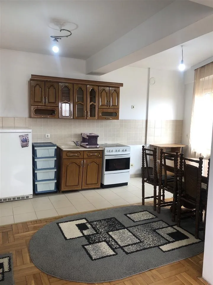 Banesë me qira 1+1 në Kalabri (Emshir)