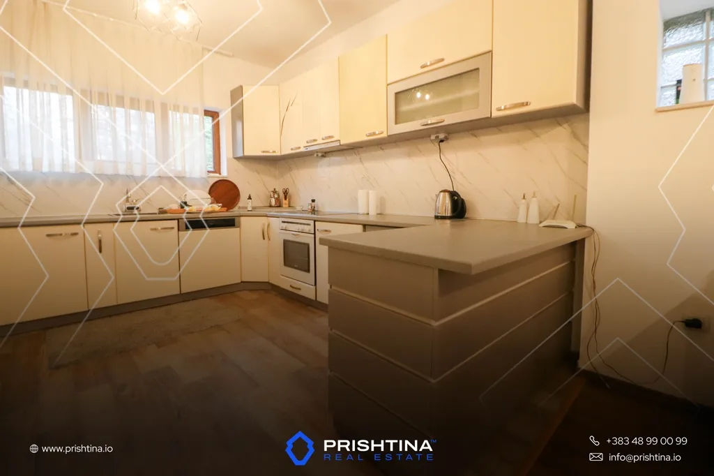 Vilë në #shitje 220m² në Brezovicë 🏡✨