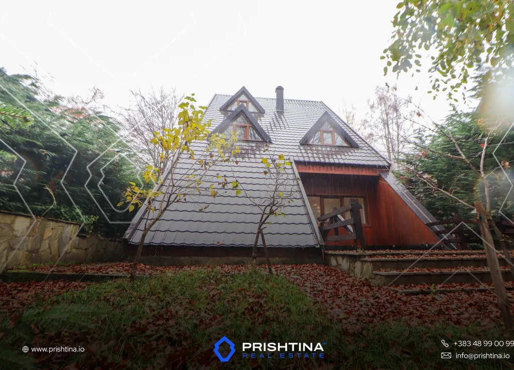 Vilë në #shitje 220m² në Brezovicë 🏡✨