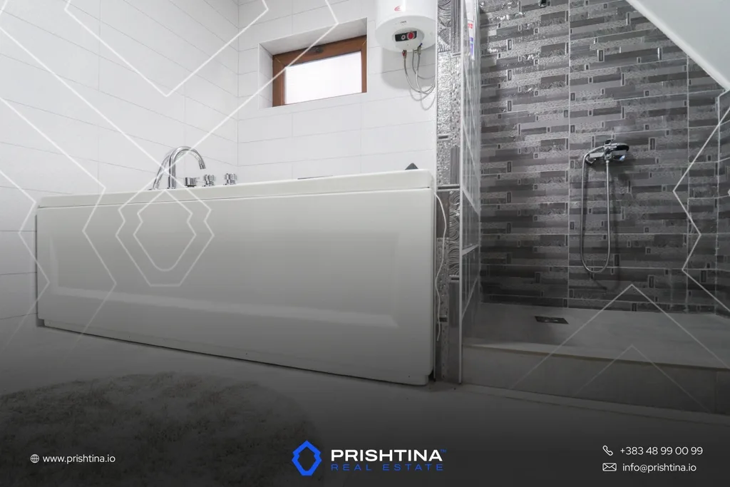 Vilë në #shitje 220m² në Brezovicë 🏡✨