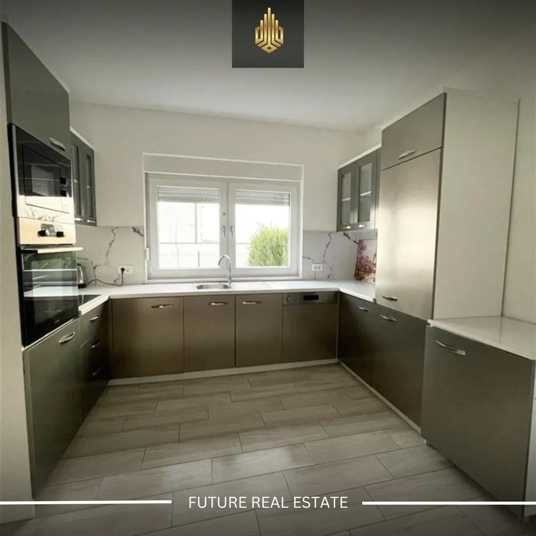 Shtëpi me QERA/230m²