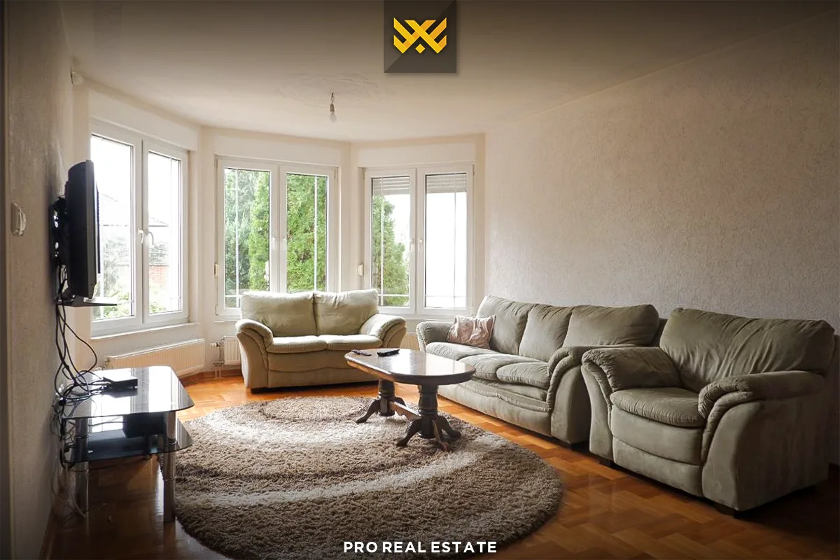Shtëpi 230m² për #SHITJE në Fushë Kosovë