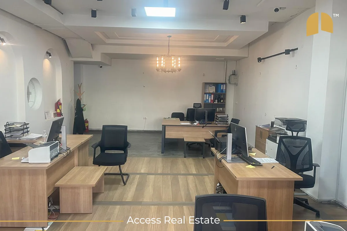 Lokal me QIRA – 77m² – Qendër