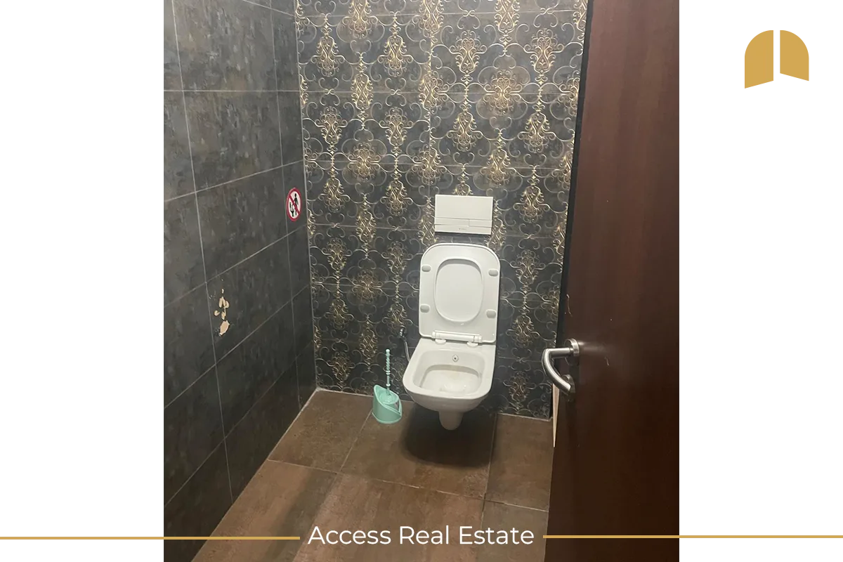 Lokal me QIRA – 77m² – Qendër