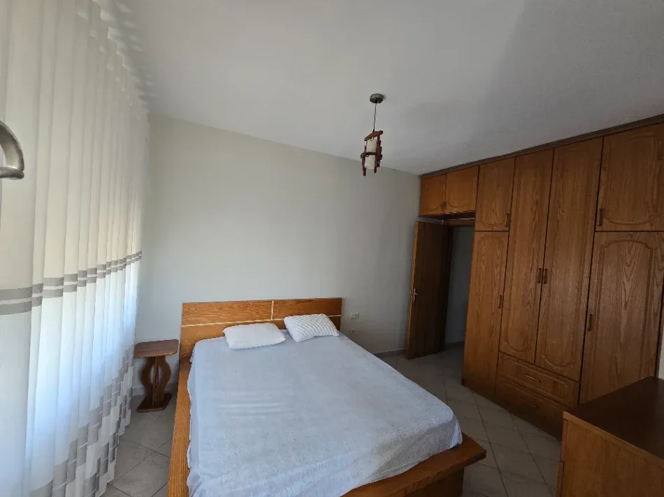 Apartament Me Qera 2+1 Tek Bulevardi Zogu i Pare ( ID B2201896) Tirane