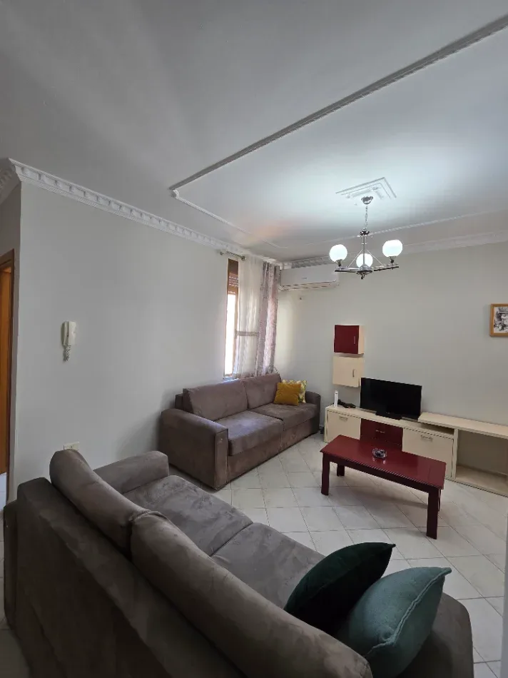 Apartament Me Qera 2+1 Tek Bulevardi Zogu i Pare ( ID B2201896) Tirane