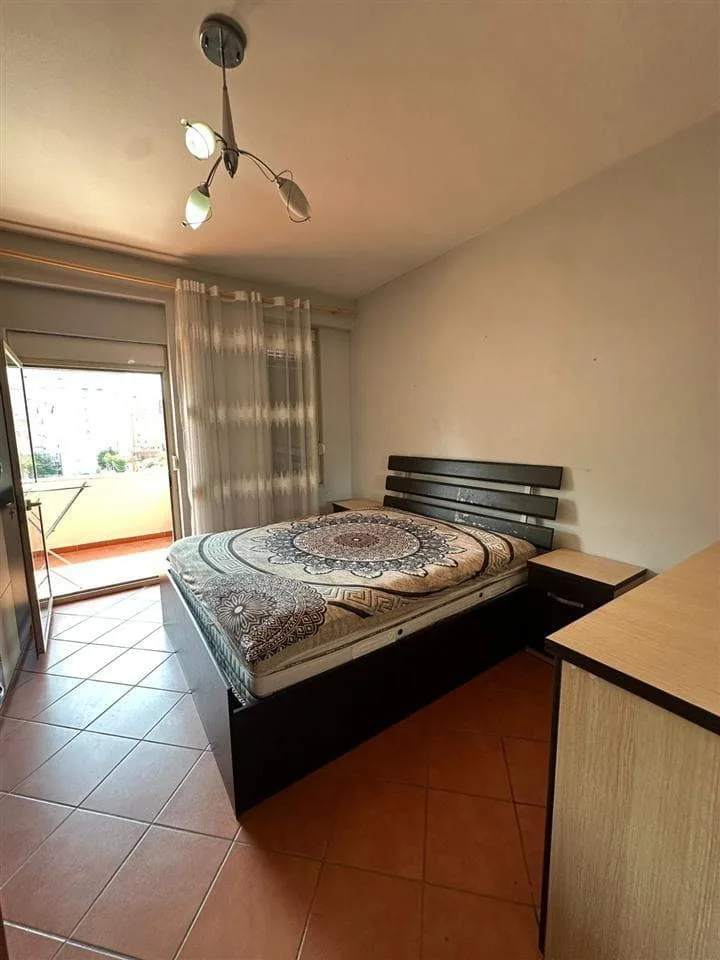 Apartament Ne Shitje 2+1 prane Ish Nisharakut (ID B120703) Tirane