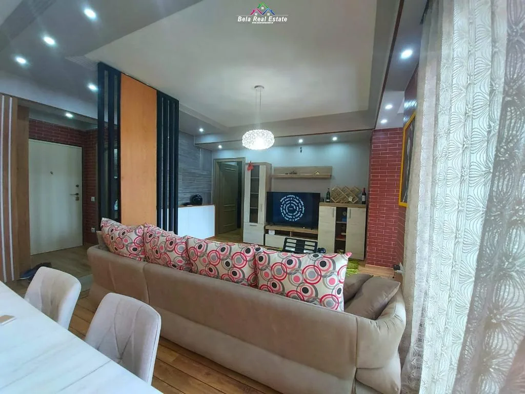 Apartament 1+1 me qera ne Myslym Shyri (ID B210717) Tirane