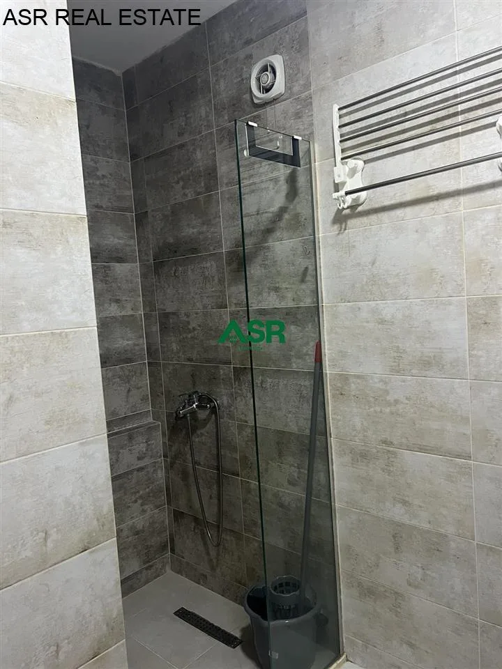 Lëshohet banesa me qira në Rruga C