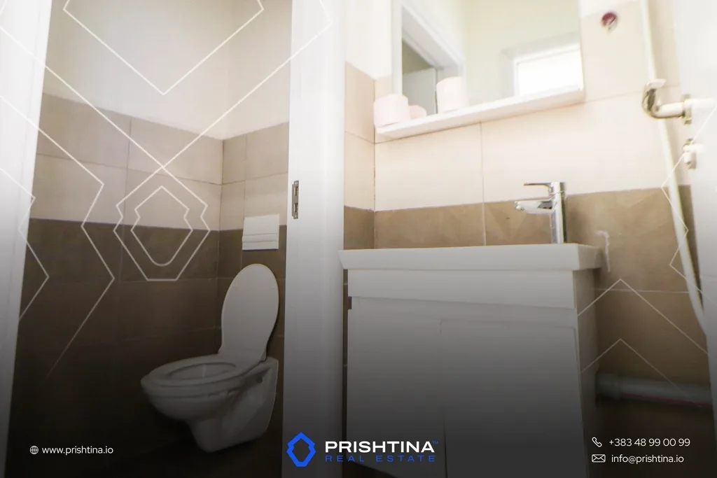 Lokal me qira 105m² në Prishtina e Re