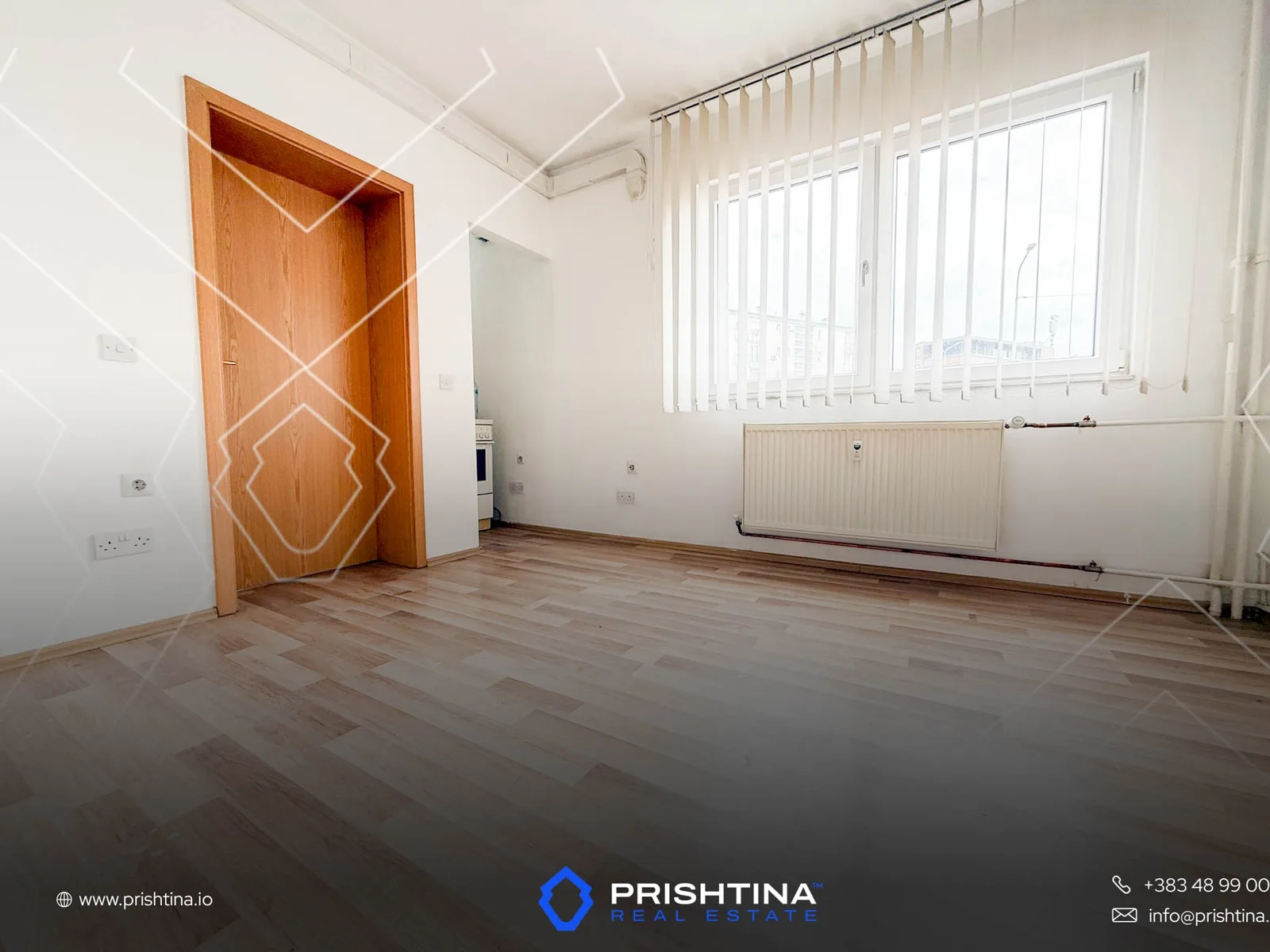 Zyrë me qira 36m² në Ulpianë