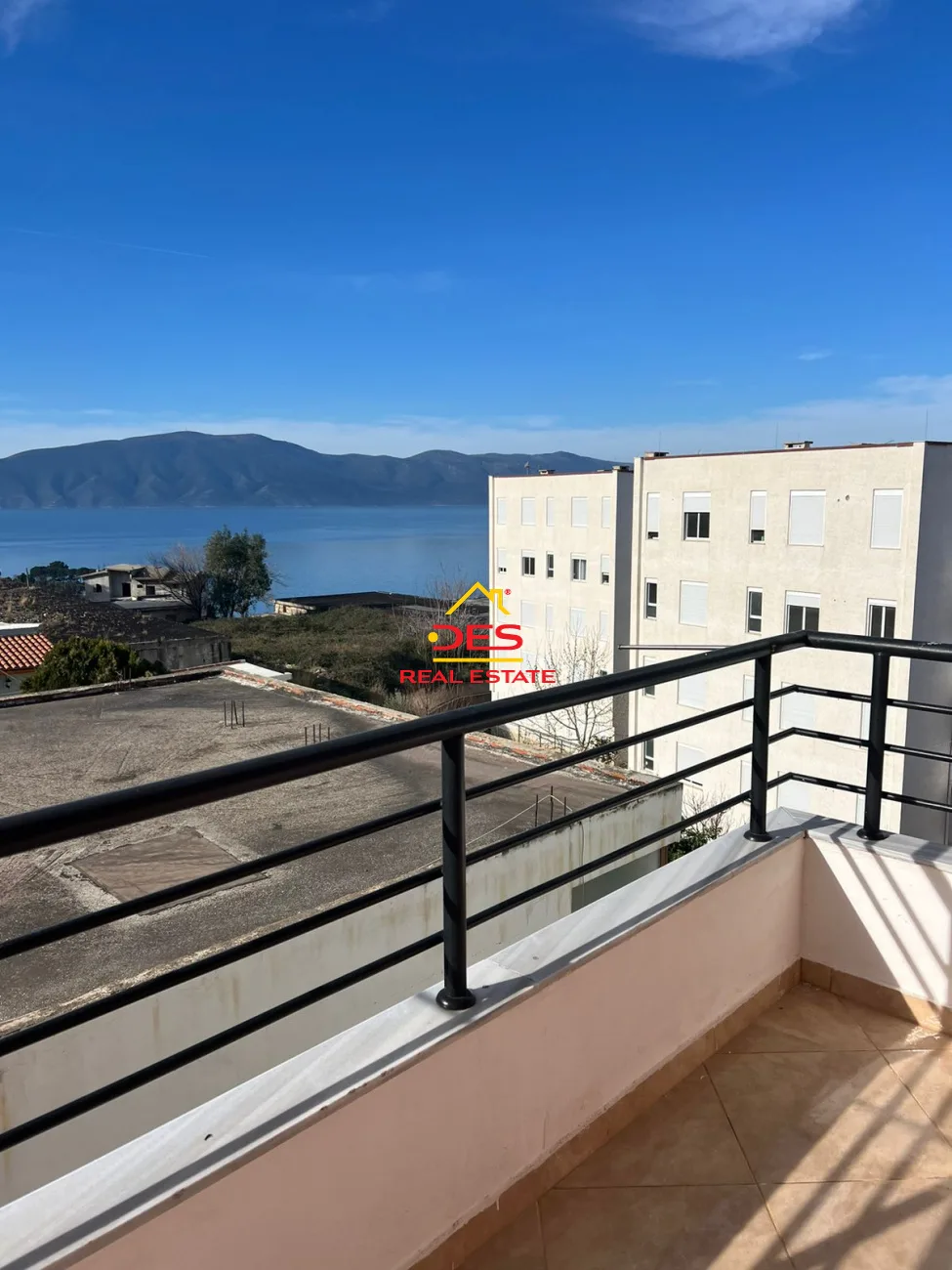JEPET ME QIRA APARTAMENT 1+1 NË UJË TË FTOHTË ,VLORË. 🌅 Me pamje anesore nga deti