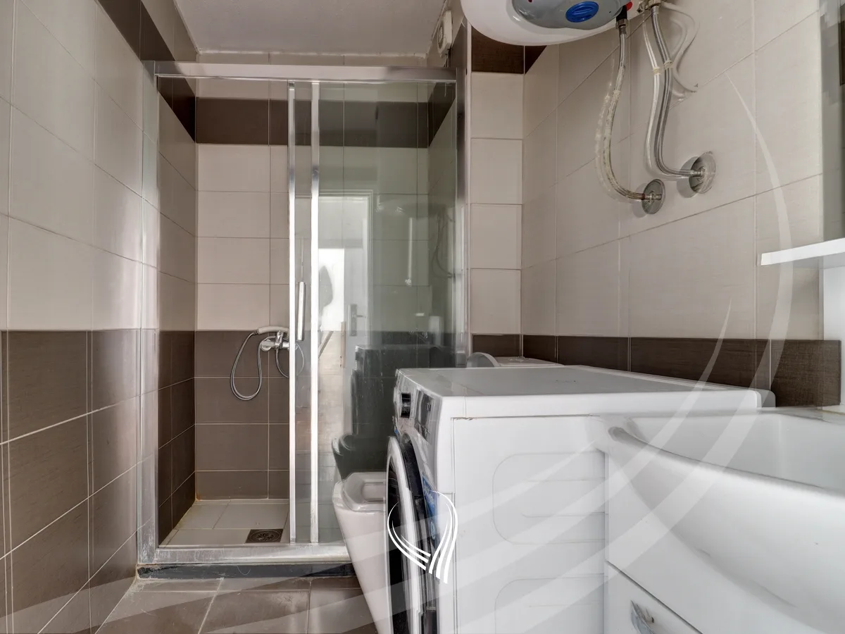Banesë me 1 dhomë gjumi në shitje në lagjen Mati 1