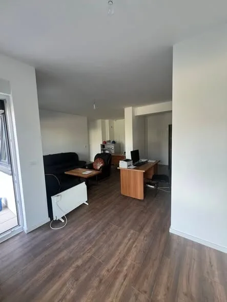 Banesë në shitje në Lagjen Mati 1