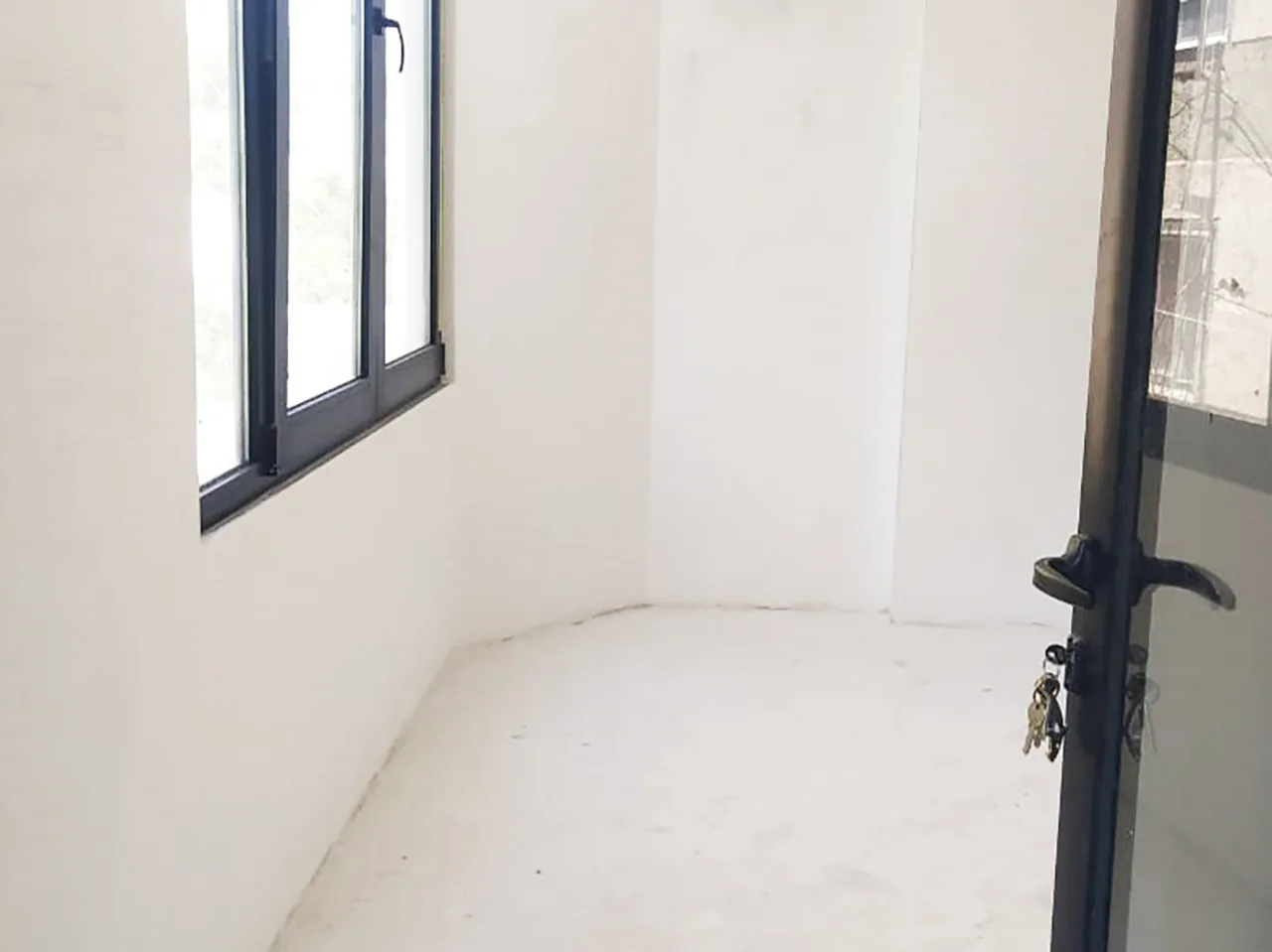 Jepet me qira ambjent biznesi në vlorë