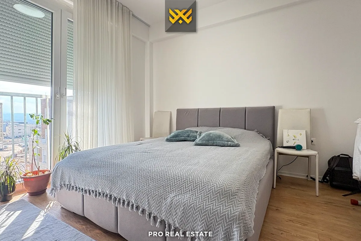 Banesë Duplex 240m² + 60m² me #QIRA në Veternik