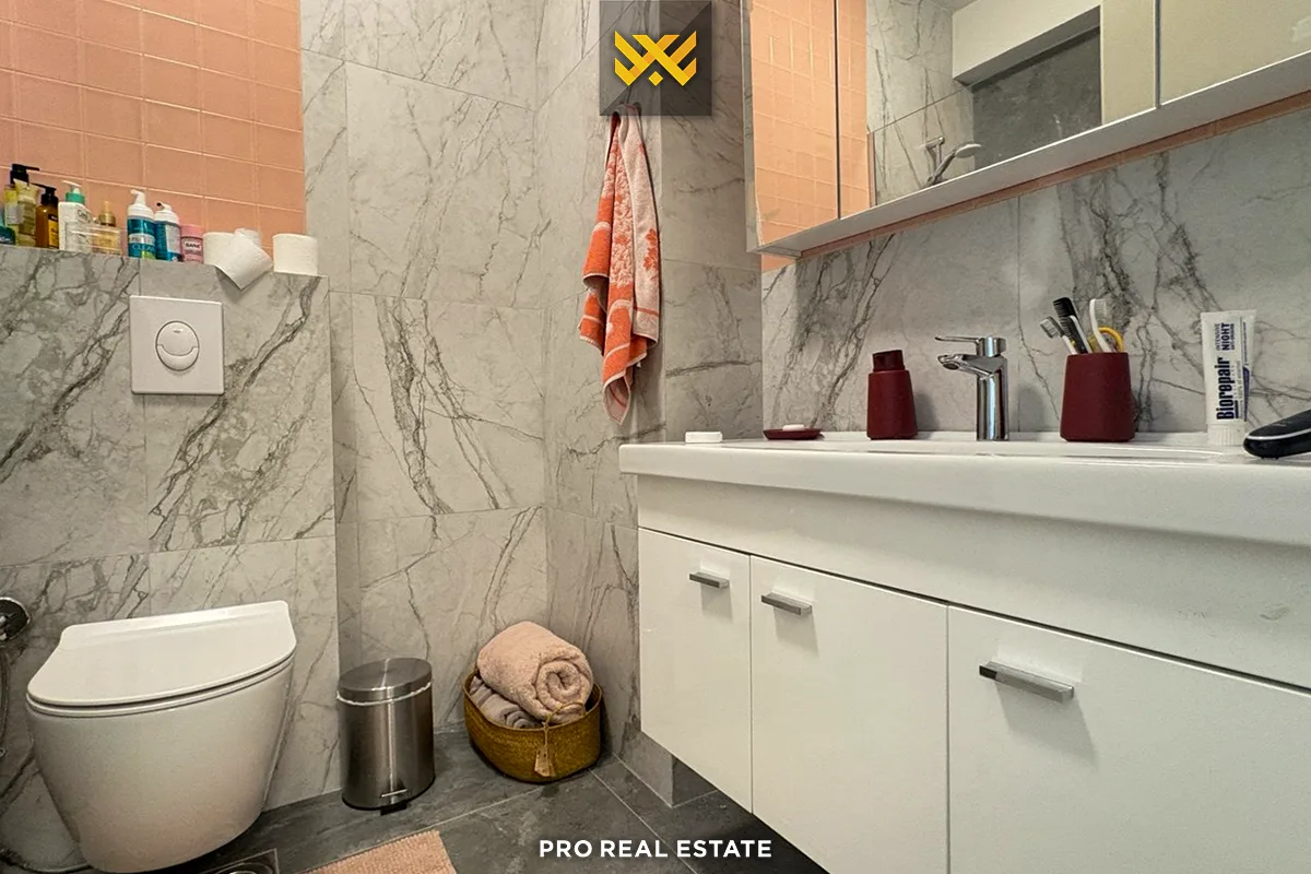 Banesë Duplex 240m² + 60m² me #QIRA në Veternik