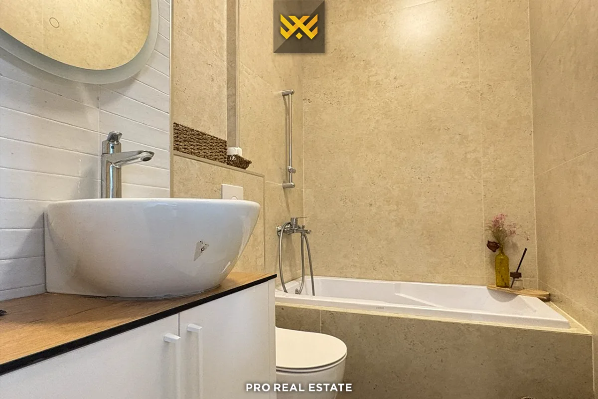 Banesë Duplex 240m² + 60m² me #QIRA në Veternik