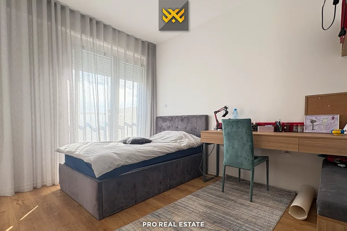 Banesë Duplex 240m² + 60m² me #QIRA në Veternik