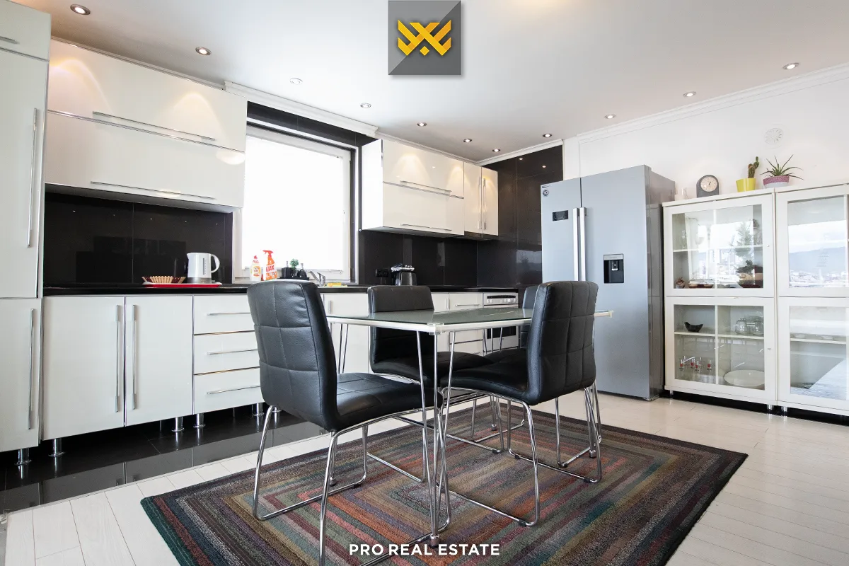 Kat Shtëpie 155m² me #QIRA në Dragodan