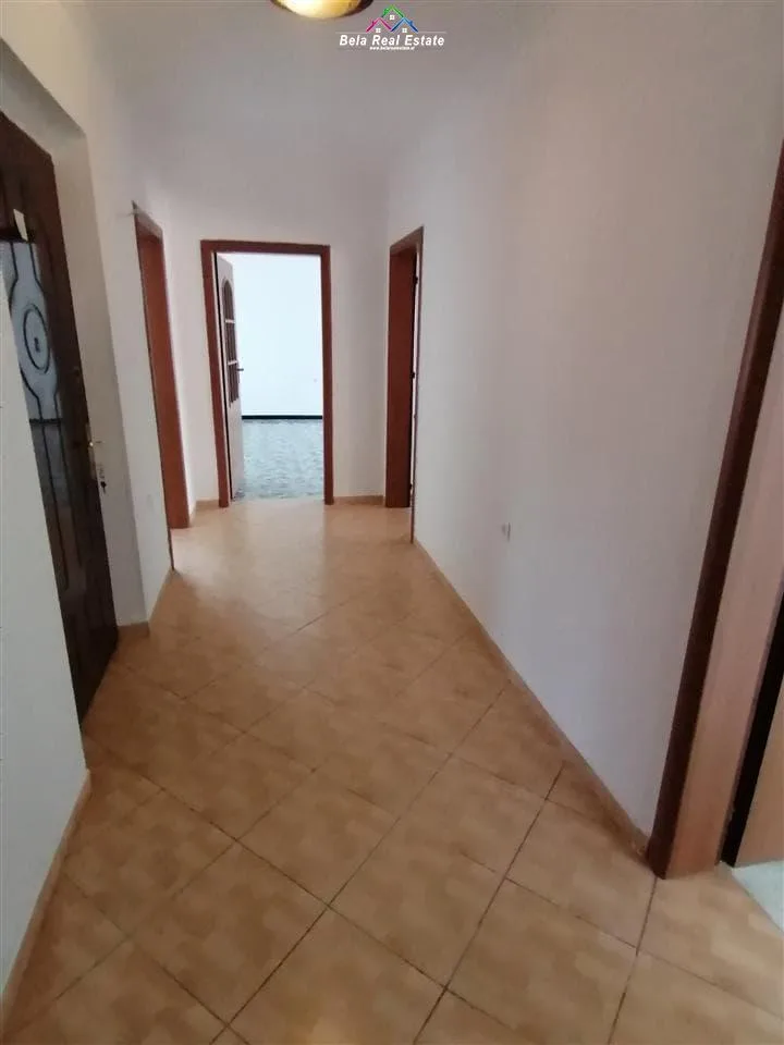 Apartament Me Qera 2+1 Tek Myslym Shyri (ID B221147) Tirane