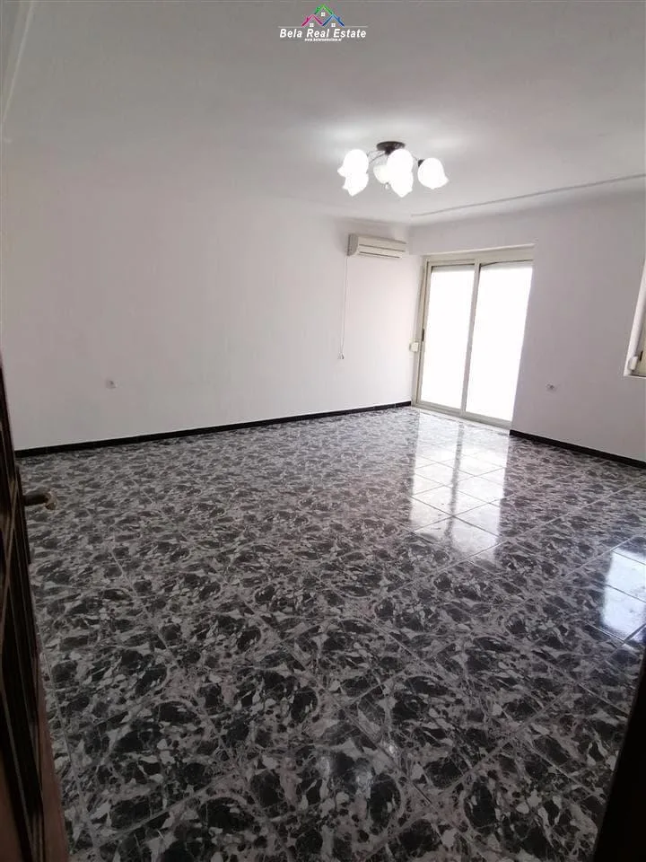 Apartament Me Qera 2+1 Tek Myslym Shyri (ID B221147) Tirane