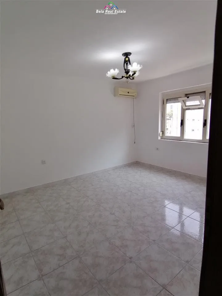 Apartament Me Qera 2+1 Tek Myslym Shyri (ID B221147) Tirane