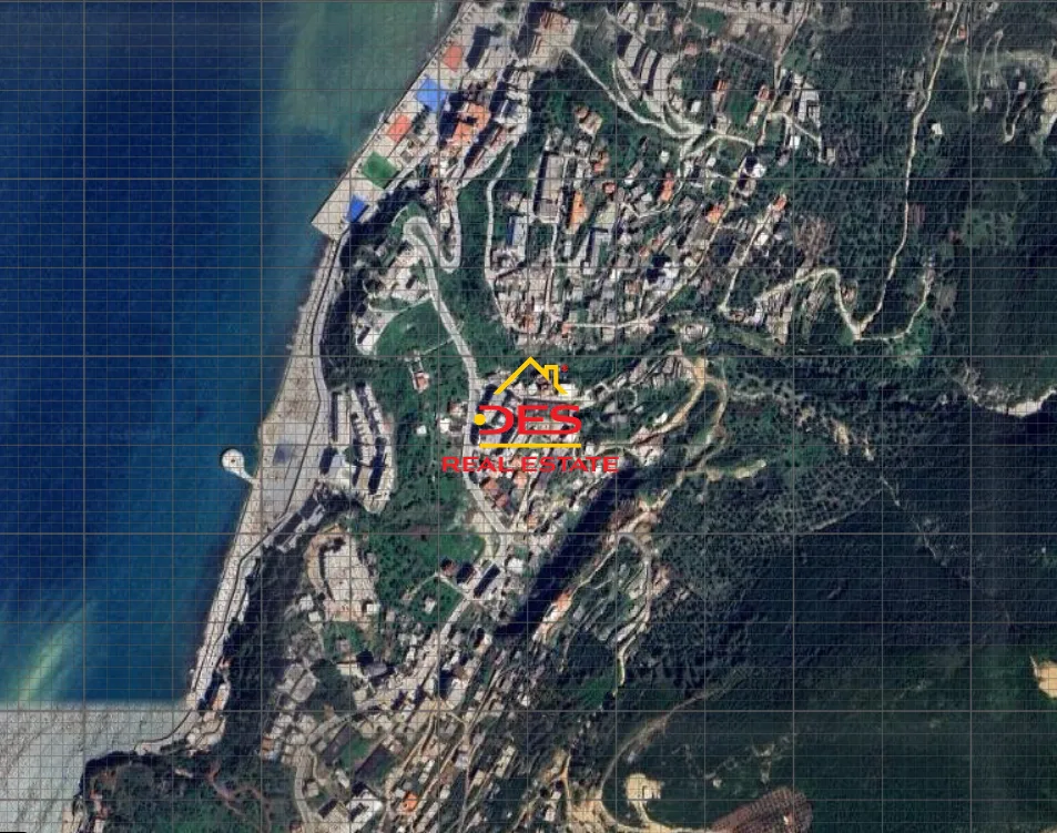 Shitet tokë – bujqësore mbi shkollën “tregëtare”,vlorë.