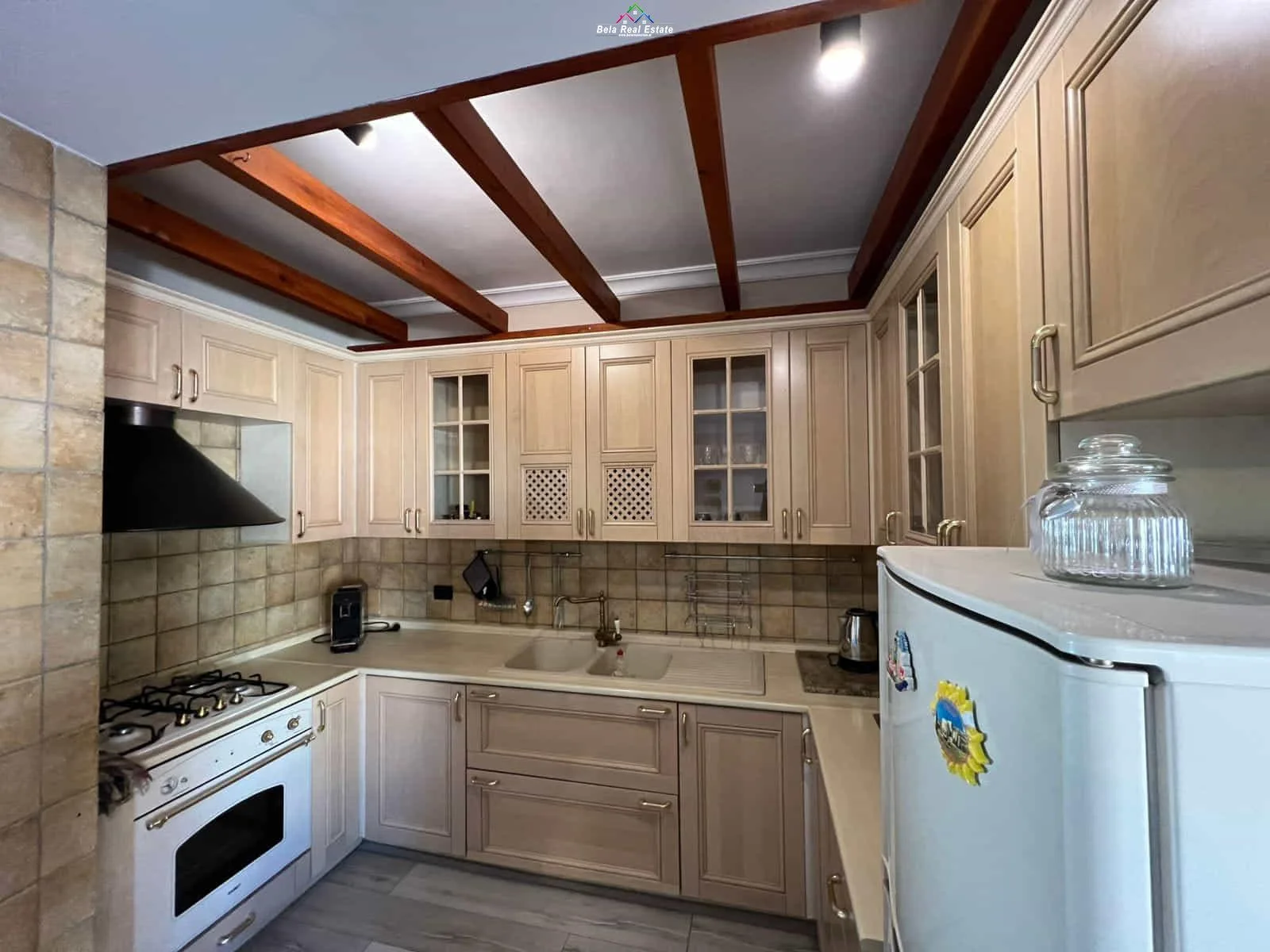 Apartament me qera 1+1+garsoniere ne Qender (ID B2101488) Tirane