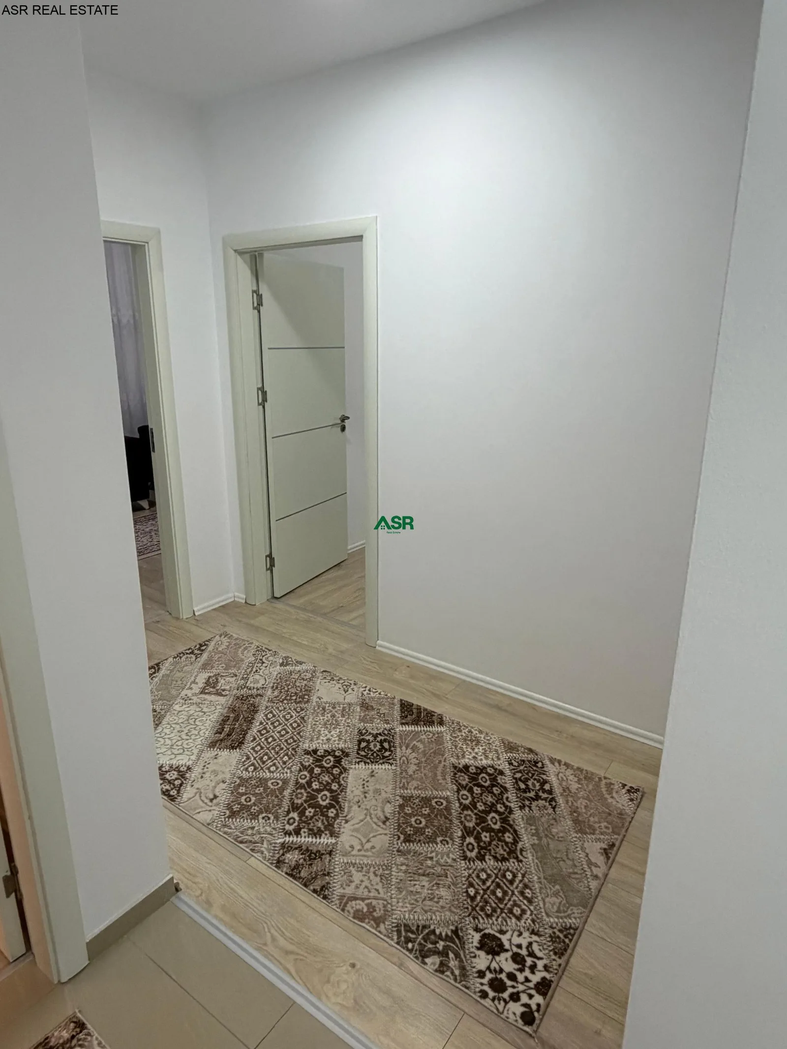#ID:4516 Banesë 93m2 me #qira në rr.B