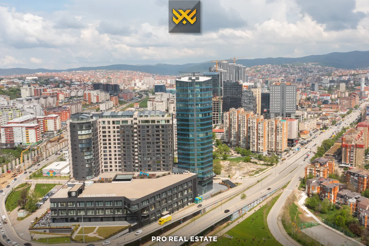 Lokal / Zyrë 570m² me #QIRA në Lakrishtë