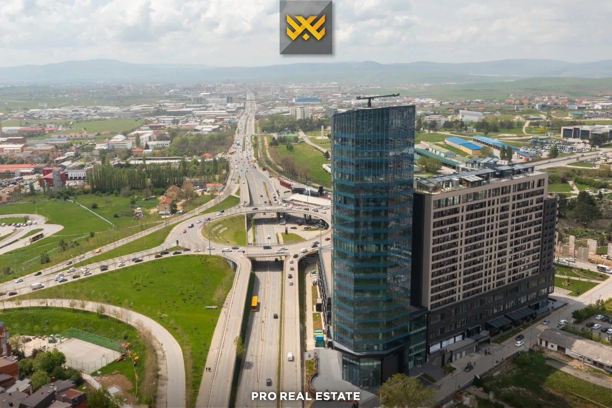 Lokal / Zyrë 570m² me #QIRA në Lakrishtë