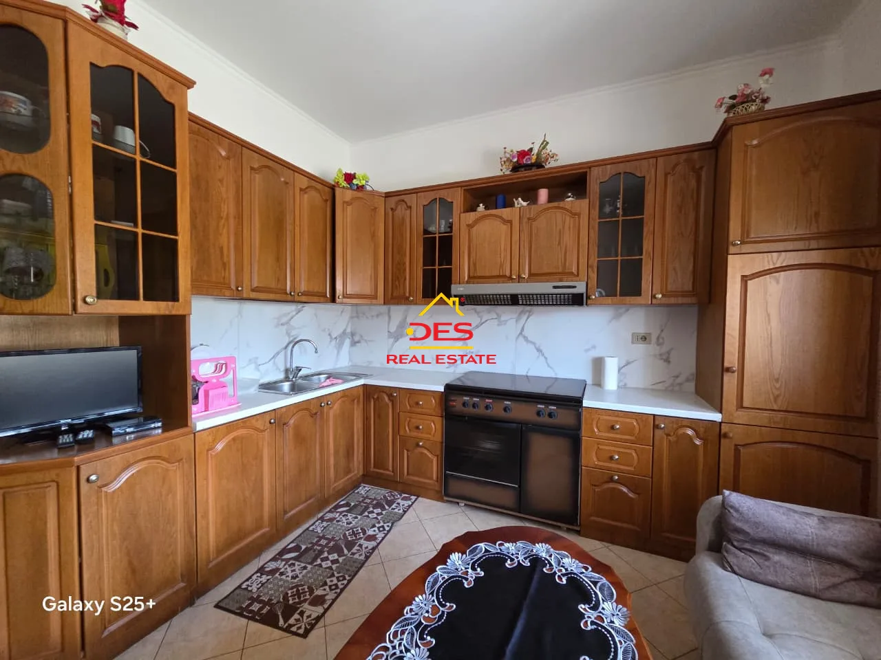 Shitet shtëpi private tek ish-fabrika e tullave, vlorë.